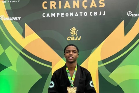 Adolescente de 14 anos de Cabo Frio é campeão no Brasileiro de Jiu-jitsu em São Paulo