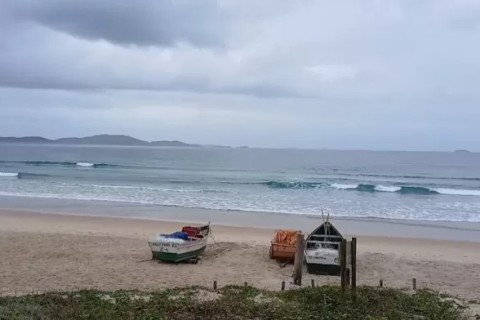 Tempo frio e chuva continuam nesta quinta-feira (25) na Região dos Lagos