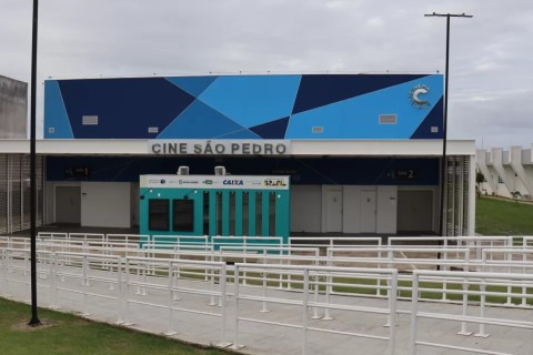 São Pedro da Aldeia realiza programação cultural com cinema e teatro neste fim de semana