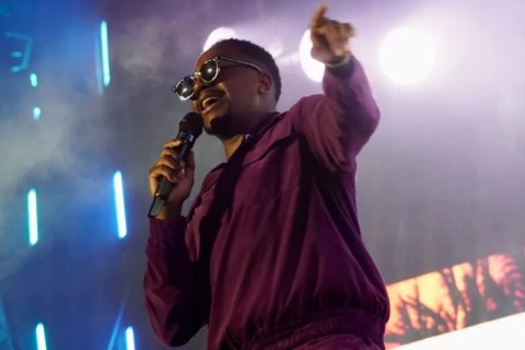 Show de Mumuzinho marca encerramento do Record Sunset Rio em Araruama