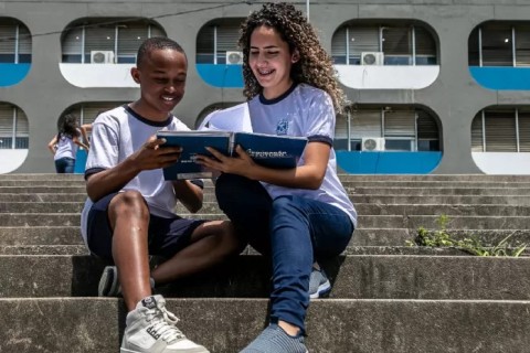 Governo do Estado abre renovação de matrículas da rede estadual para 2026