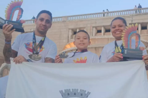 Capoeiristas de Araruama conquistam títulos em competição na Europa