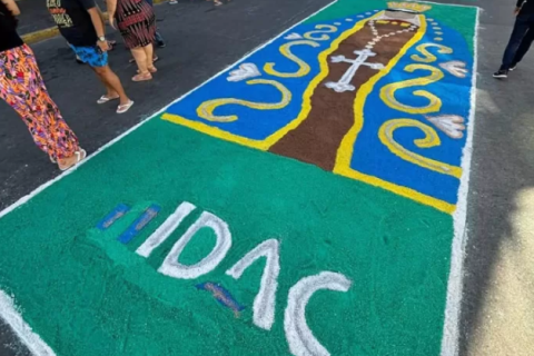 Comunidade católica de Arraial do Cabo se prepara para a solenidade de Corpus Christi nesta quinta-feira (19)