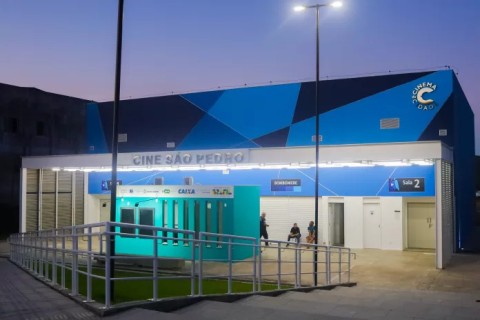 São Pedro da Aldeia realiza programação cultural com cinema e teatro neste fim de semana