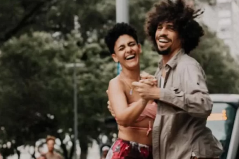 Projeto oferece aulas gratuitas de samba de gafieira no Jardim Esperança, em Cabo Frio