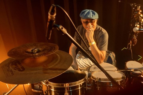 Oficina percussiva gratuita com Sandro Lustosa acontece em Cabo Frio no Charitas