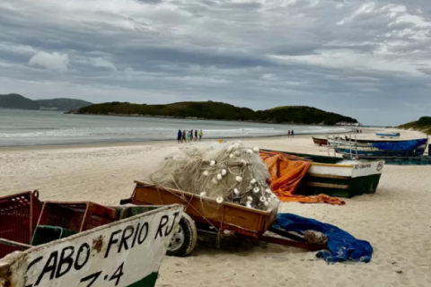 Frente fria chega à Região dos Lagos e acende alerta para ventos fortes e mar agitado