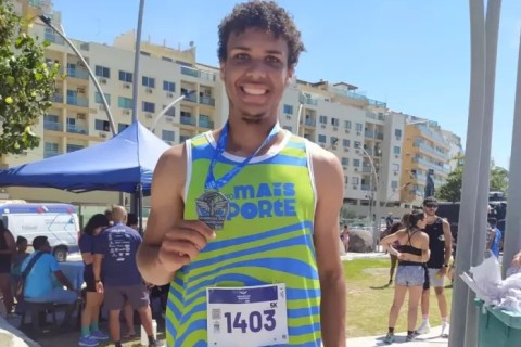 Atleta do projeto Cabo Frio + Esporte conquista segundo lugar na categoria de 15 a 19 anos na Corrida do Guardião