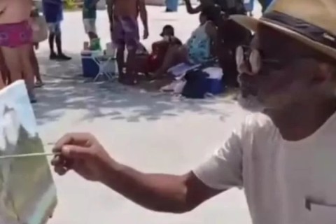 Canto do Forte, em Cabo Frio, se torna ponto de encontro e atrai moradores e turistas