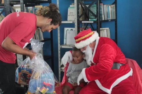 Projeto universitário arrecada brinquedos novos e usados para crianças carentes da Região dos Lagos