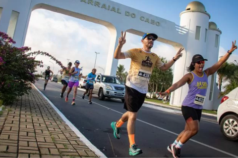Meia Maratona Região dos Lagos reúne atletas neste domingo (12) entre Arraial e Cabo Frio
