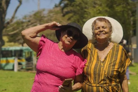 Passeio cultural conecta idosos com a história local da Fazenda Campos Novos
