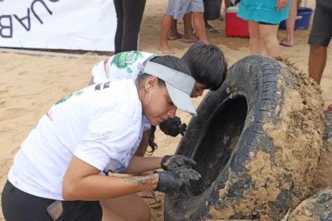 Projeto ‘Praia Sem Lixo é um Luxo’ promove ação de educação ambiental em Búzios