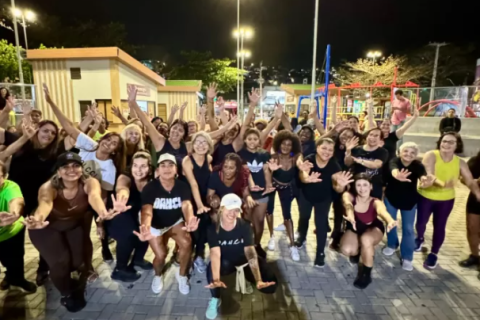Cultura de Arraial do Cabo promove aulões gratuitos de dança na Praça do Sindicato
