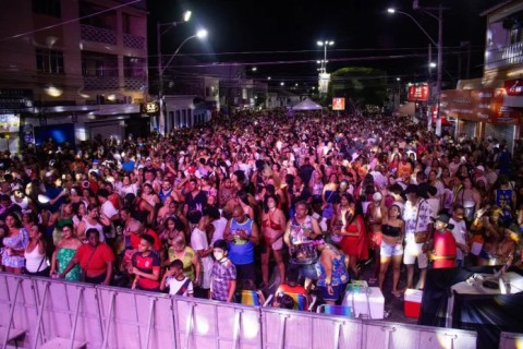 Fim de semana de Carnaval reúne grande público e movimenta São Pedro da Aldeia