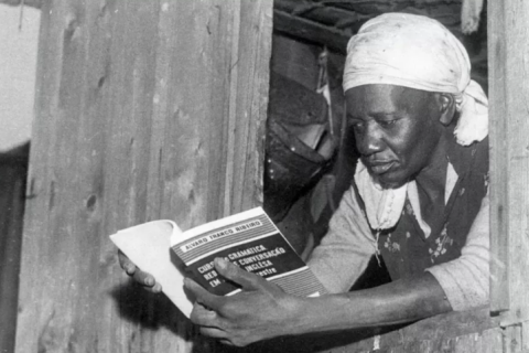 Rio das Ostras recebe leitura e sarau em homenagem a intelectuais negras durante campanha antirracista