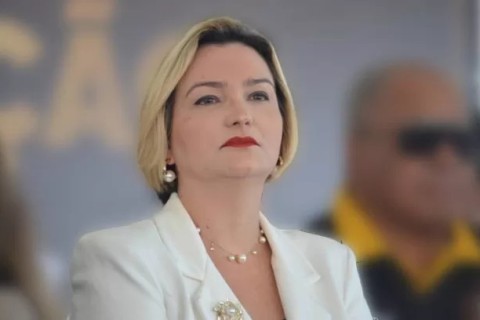 Câmara de Araruama reprova contas de 2023 de Lívia de Chiquinho e a torna inelegível por 8 anos