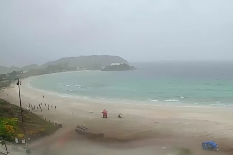 Frente fria leva chuva persistente, vento forte e mar agitado para a Região dos Lagos