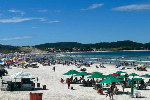 Sol predomina e temperaturas sobem no fim de semana na Região dos Lagos