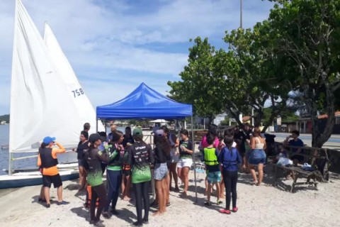 Projeto de Iatismo de Iguaba Grande realiza atividades no Dia Internacional da Mulher