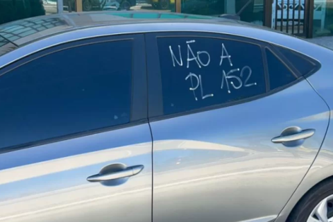 Motoristas de aplicativo realizam carreata contra PL 152/25 em Cabo Frio