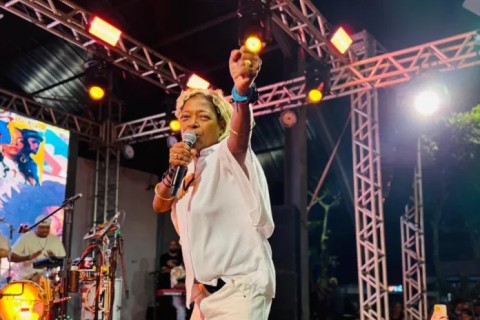 Mart’nália fecha 1ª edição do Festival Ubuntu em Arraial do Cabo