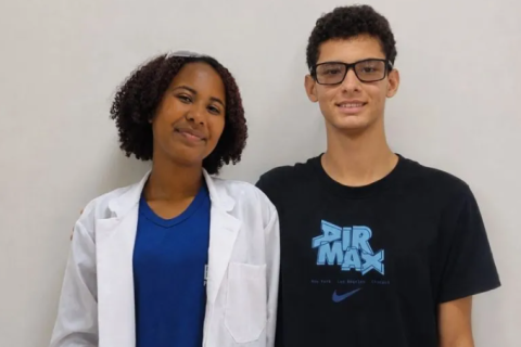 Alunos de Búzios conquistam medalhas de prata na Olimpíada Brasileira de Astronomia, que reuniu mais de 1,6 milhão de estudantes.