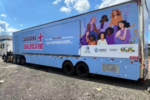 Projeto Caravana + Qualifica Rio leva cursos gratuitos de qualificação para mulheres em Búzios