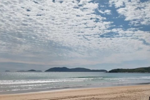 Tempo instável marca a terça-feira (4) na Região dos Lagos, com possibilidade leve de chuvisco