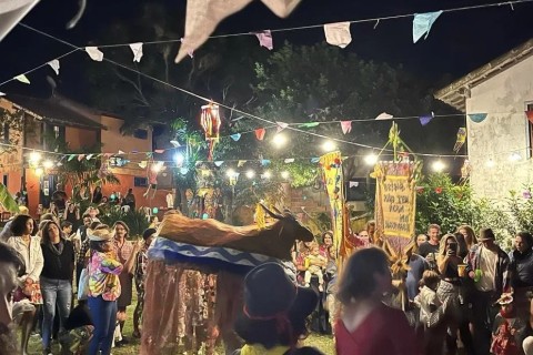 Festa junina do bloco Não Tem Água na Moringa acontece dia 14 em Búzios com atrações gratuitas