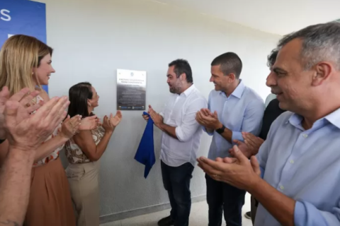 Cláudio Castro inaugura base do Segurança Presente e anuncia investimentos em educação e infraestrutura em Saquarema