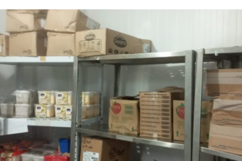 Vigilância Sanitária de Cabo Frio fiscaliza supermercado após denúncia de circulação de inseto sobre produtos