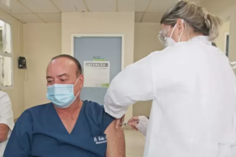 Búzios realiza campanha de vacinação contra a gripe para idosos no CCI nesta segunda e terça-feira (13 e 14)