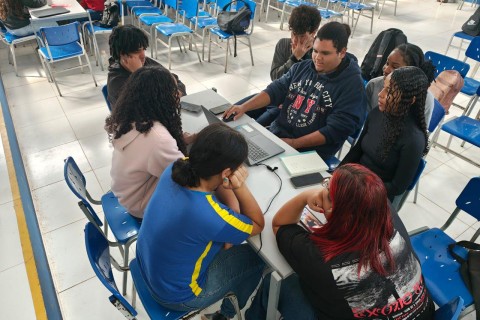 Escola quilombola de Cabo Frio conquista 1º e 2º lugares em olimpíada nacional sobre história e cultura afro-brasileira