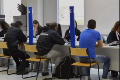 ‘Detran em Movimento’ leva serviços gratuitos à população de Araruama