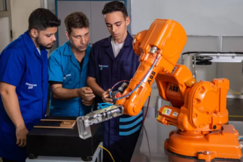 Firjan SENAI disponibiliza 975 vagas gratuitas em cursos de qualificação em Macaé