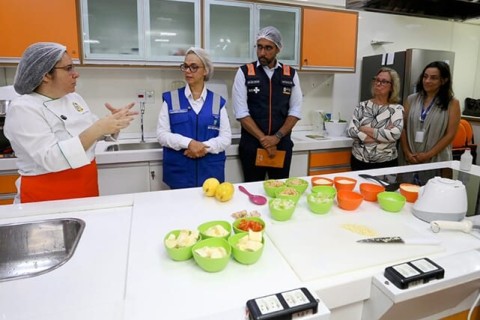 Praça de São Cristóvão recebe o Projeto Ação em Saúde, de educação alimentar e nutricional, nesta terça (30)